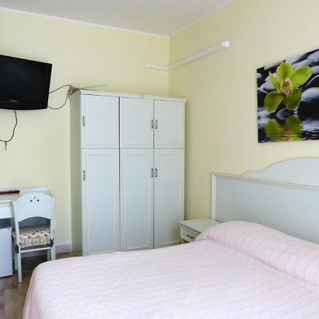 Bed and Breakfast Le Mimose Pescara Exterior foto